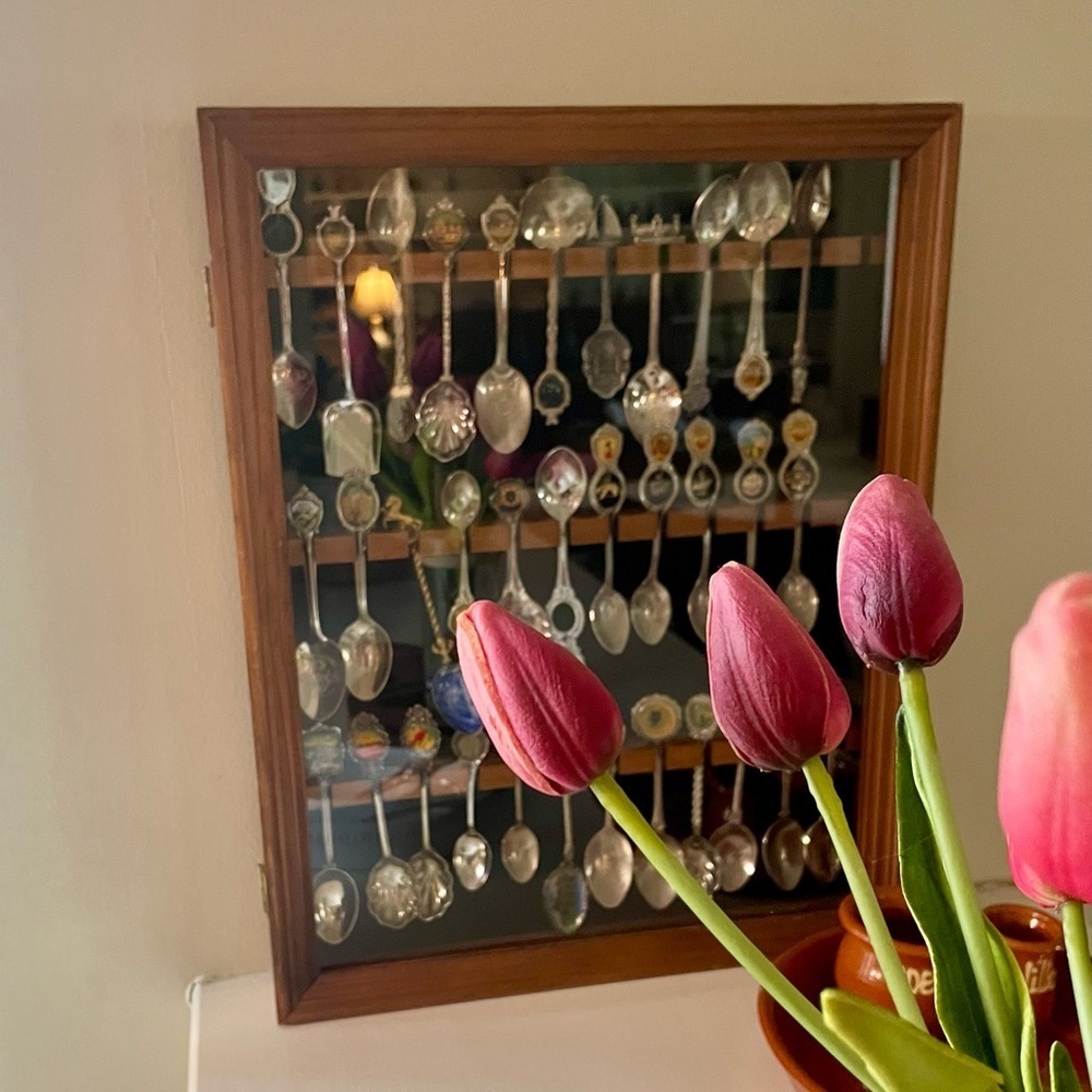 Vintage Collectible Spoon Rack Cabinet, 36 Travel & Other Spoons, Worldwide